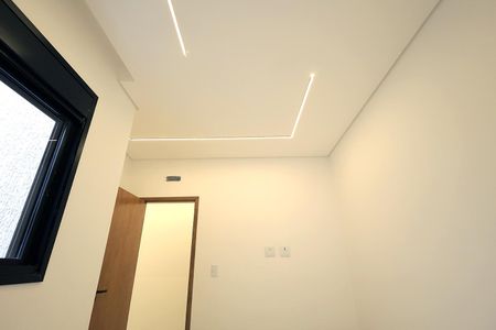 Casa à venda com 275m², 3 quartos e 8 vagas Casa à venda com 275m², 3 quartos e 8 vagasQuarto Suíte 2