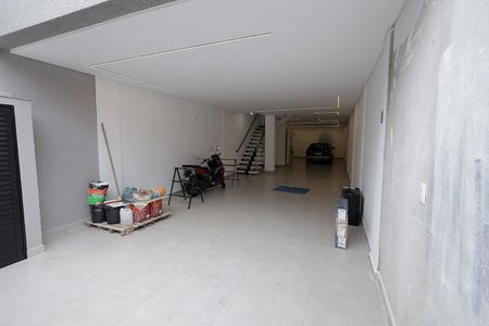 Casa à venda com 275m², 3 quartos e 8 vagas Casa à venda com 275m², 3 quartos e 8 vagasGaragem