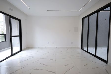 Casa à venda com 275m², 3 quartos e 8 vagas Casa à venda com 275m², 3 quartos e 8 vagasSala