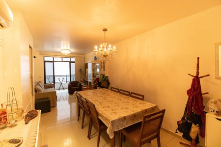 Sala de apartamento à venda com 3 quartos, 153m² em Ingá, Niterói