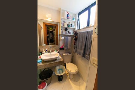 Apartamento à venda com 153m², 3 quartos e 1 vaga Apartamento à venda com 153m², 3 quartos e 1 vagaBanheiro da Suíte