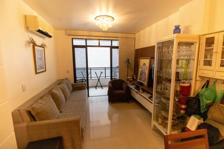 Apartamento à venda com 153m², 3 quartos e 1 vaga Apartamento à venda com 153m², 3 quartos e 1 vagaSala