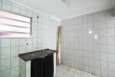 Casa para alugar com 42m², 1 quarto e sem vaga