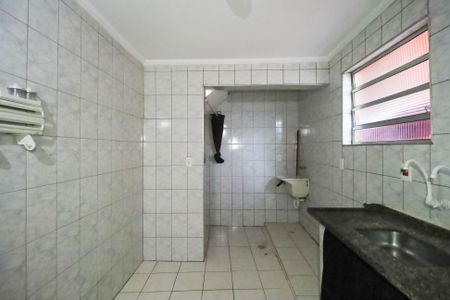 Casa para alugar com 42m², 1 quarto e sem vaga