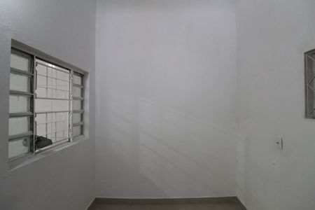 Casa para alugar com 60m², 2 quartos e 1 vagaQuarto