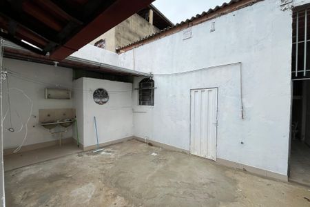 Casa para alugar com 60m², 2 quartos e 1 vaga Casa para alugar com 60m², 2 quartos e 1 vagaÁrea de Serviço