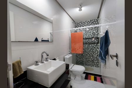 Apartamento à venda com 110m², 3 quartos e 4 vagas Apartamento à venda com 110m², 3 quartos e 4 vagasBanheiro Social