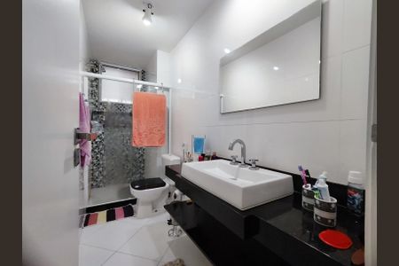 Apartamento à venda com 110m², 3 quartos e 4 vagas Apartamento à venda com 110m², 3 quartos e 4 vagasBanheiro da Suíte