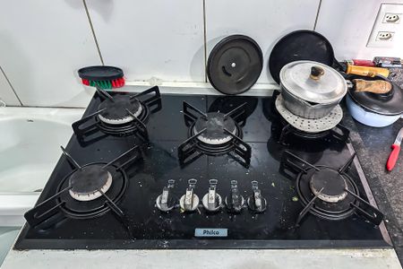 Apartamento à venda com 32m², 1 quarto e sem vagaCozinha e Área de Serviço