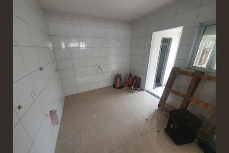 Casa à venda com 4 quartos, 240m² em Vila Sao Paulo, São Paulo