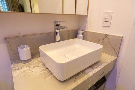 Apartamento à venda com 53m², 2 quartos e 1 vagaBanheiro da Suíte 1