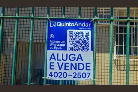 Apartamento à venda com 70m², 3 quartos e sem vagaFachada do Prédio com placa