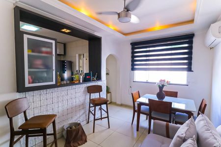 Apartamento à venda com 70m², 3 quartos e sem vagaSala