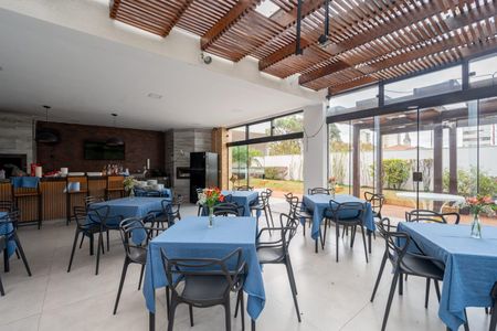 Apartamento à venda com 128m², 3 quartos e 2 vagas Apartamento à venda com 128m², 3 quartos e 2 vagasÁrea comum - Salão de festas