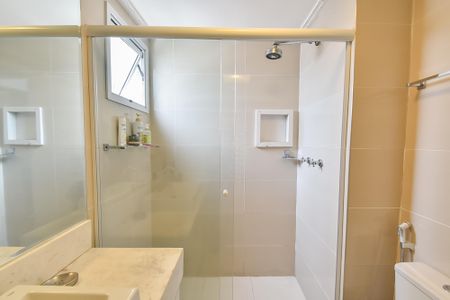 Apartamento à venda com 128m², 3 quartos e 2 vagas Apartamento à venda com 128m², 3 quartos e 2 vagasBanheiro da suíte 2