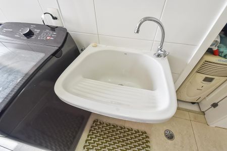 Apartamento à venda com 128m², 3 quartos e 2 vagas Apartamento à venda com 128m², 3 quartos e 2 vagasÁrea de serviço