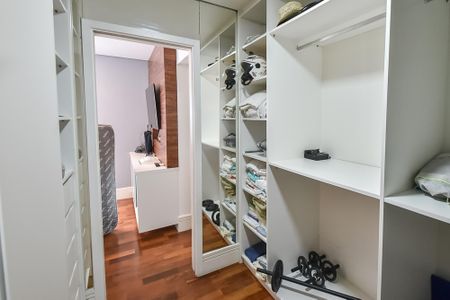 Apartamento à venda com 128m², 3 quartos e 2 vagas Apartamento à venda com 128m², 3 quartos e 2 vagasSuíte 1 (reversível)