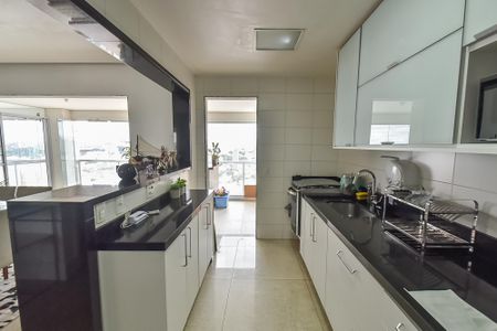 Apartamento à venda com 128m², 3 quartos e 2 vagas Apartamento à venda com 128m², 3 quartos e 2 vagasCozinha