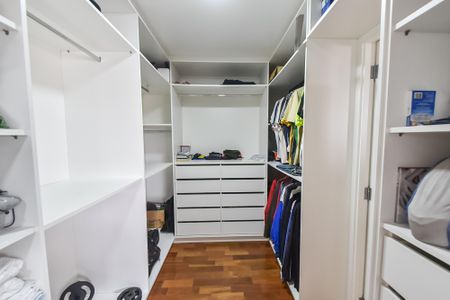 Apartamento à venda com 128m², 3 quartos e 2 vagas Apartamento à venda com 128m², 3 quartos e 2 vagasSuíte 1 (reversível)