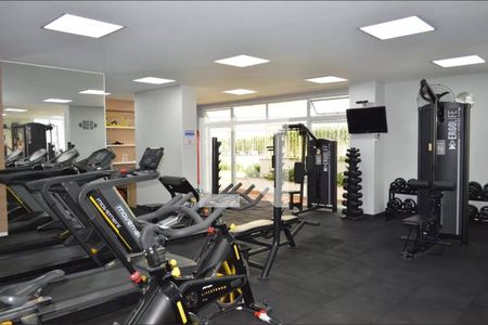 Apartamento à venda com 128m², 3 quartos e 2 vagas Apartamento à venda com 128m², 3 quartos e 2 vagasÁrea comum - Academia