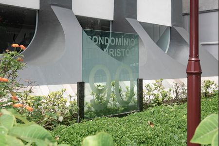 Apartamento à venda com 102m², 3 quartos e 1 vaga Apartamento à venda com 102m², 3 quartos e 1 vagaFrente