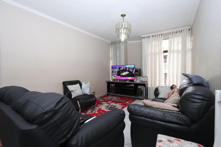 Casa à venda com 207m², 3 quartos e 5 vagasSala