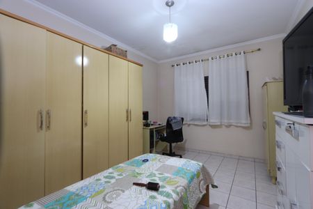 Casa à venda com 207m², 3 quartos e 5 vagasQuarto 2