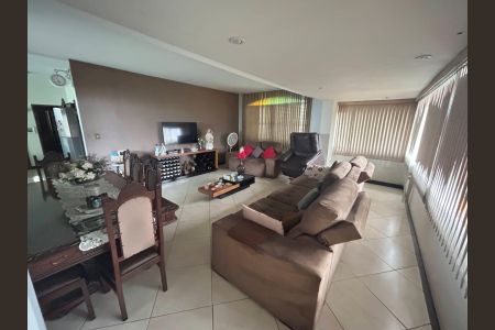 Sala de casa para alugar com 5 quartos, 360m² em Ouro Preto, Belo Horizonte