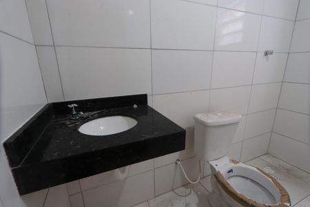 Banheiro de casa para alugar com 1 quarto, 55m² em Cidade São Mateus, São Paulo