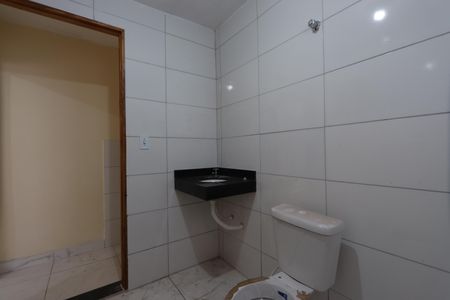 Banheiro de casa para alugar com 1 quarto, 55m² em Cidade São Mateus, São Paulo
