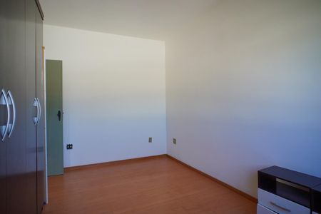 Quarto 2 de apartamento para alugar com 2 quartos, 50m² em Floresta, Porto Alegre