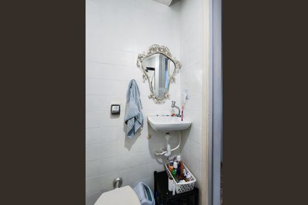 Apartamento à venda com 65m², 2 quartos e 1 vaga Apartamento à venda com 65m², 2 quartos e 1 vagaBanheiro Social