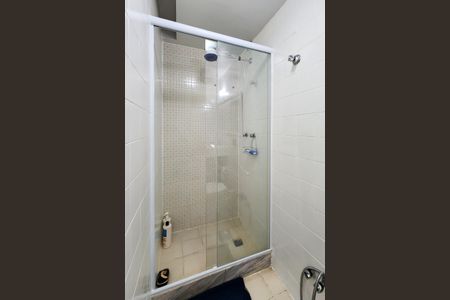 Apartamento à venda com 65m², 2 quartos e 1 vaga Apartamento à venda com 65m², 2 quartos e 1 vagaBanheiro da Suíte