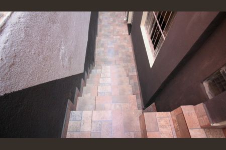 Casa para alugar com 45m², 1 quarto e sem vagaEscada