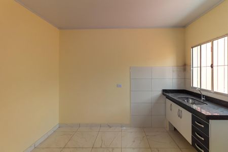 Cozinha de casa de condomínio para alugar com 1 quarto, 50m² em Cidade São Mateus, São Paulo