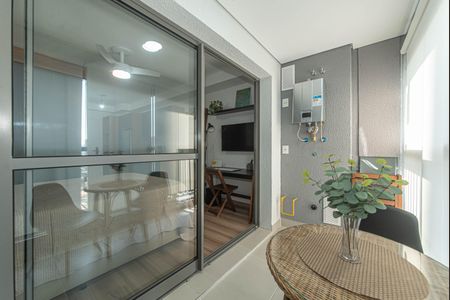 Varanda de kitnet/studio para alugar com 1 quarto, 26m² em Santo Amaro, São Paulo