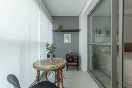 Varanda de kitnet/studio para alugar com 1 quarto, 26m² em Santo Amaro, São Paulo