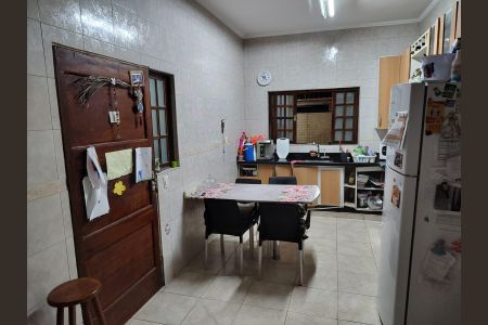 Casa para alugar com 150m², 3 quartos e 2 vagasCozinha