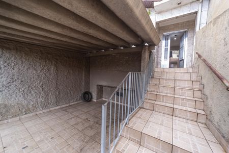 Casa à venda com 168m², 2 quartos e 1 vagaEscada