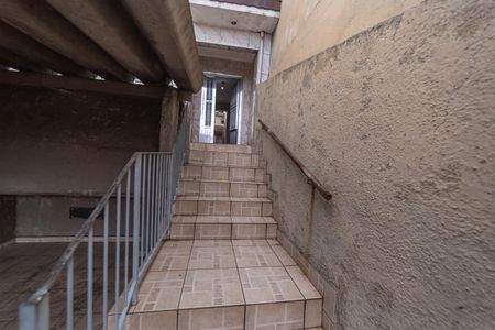 Casa à venda com 168m², 2 quartos e 1 vagaEscada