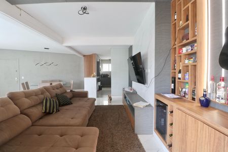 Apartamento para alugar com 200m², 3 quartos e 1 vaga Apartamento para alugar com 200m², 3 quartos e 1 vagaSala