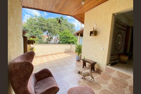 Casa à venda com 120m², 2 quartos e 1 vaga Casa à venda com 120m², 2 quartos e 1 vagaVaranda - Área de Serviço