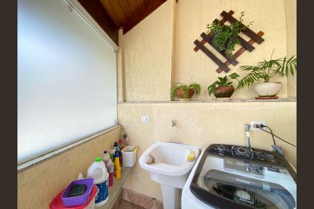 Casa à venda com 120m², 2 quartos e 1 vaga Casa à venda com 120m², 2 quartos e 1 vagaVaranda - Área de Serviço