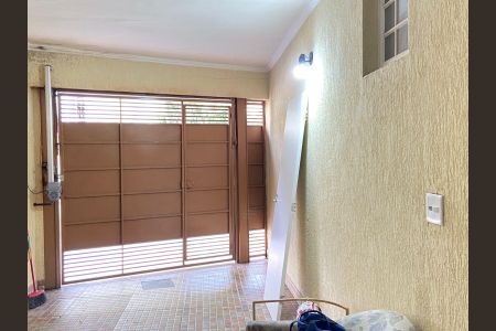 Casa à venda com 120m², 2 quartos e 1 vaga Casa à venda com 120m², 2 quartos e 1 vagaGaragem