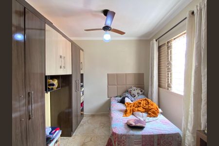 Casa à venda com 120m², 2 quartos e 1 vaga Casa à venda com 120m², 2 quartos e 1 vagaQuarto 1