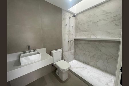 Casa de condomínio à venda com 276m², 4 quartos e 2 vagas