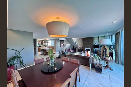 Apartamento à venda com 396m², 4 quartos e 4 vagas