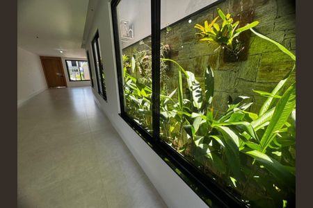 Casa de condomínio à venda com 262m², 5 quartos e 2 vagas