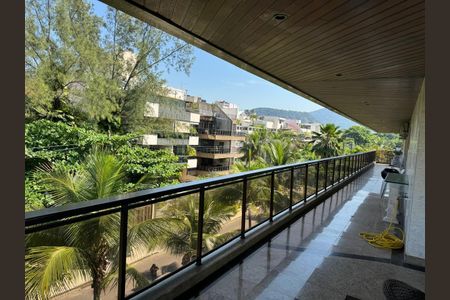 Apartamento à venda com 4 quartos, 300m² em Barra da Tijuca, Rio de Janeiro
