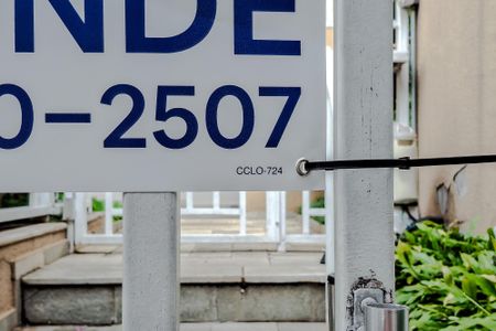 Apartamento à venda com 168m², 3 quartos e 3 vagas Apartamento à venda com 168m², 3 quartos e 3 vagasCCLO-724